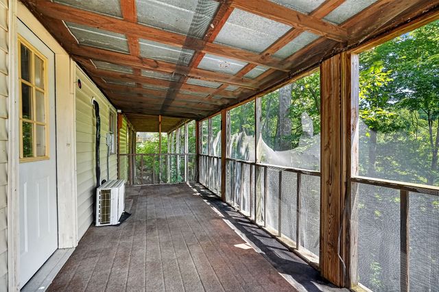 241 Nautilus Pt, Silver Point, TN 38582