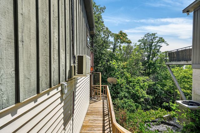 241 Nautilus Pt, Silver Point, TN 38582