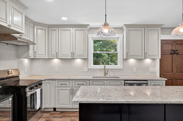 241 Nautilus Pt, Silver Point, TN 38582