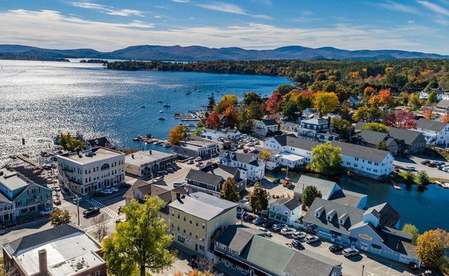 92 Canopache Road, Wolfeboro, NH 03894