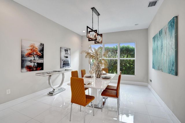 19889 Old Bridgewood Trail, Boca Raton, FL 33498