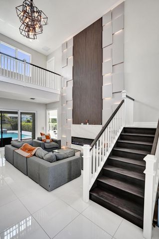 19889 Old Bridgewood Trail, Boca Raton, FL 33498