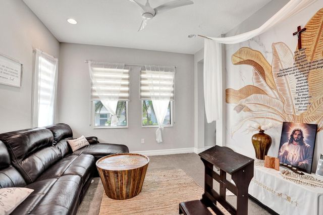 19889 Old Bridgewood Trail, Boca Raton, FL 33498