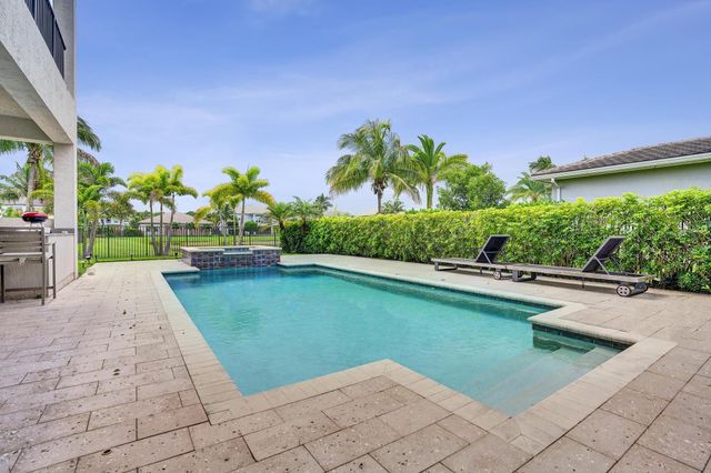 19889 Old Bridgewood Trail, Boca Raton, FL 33498
