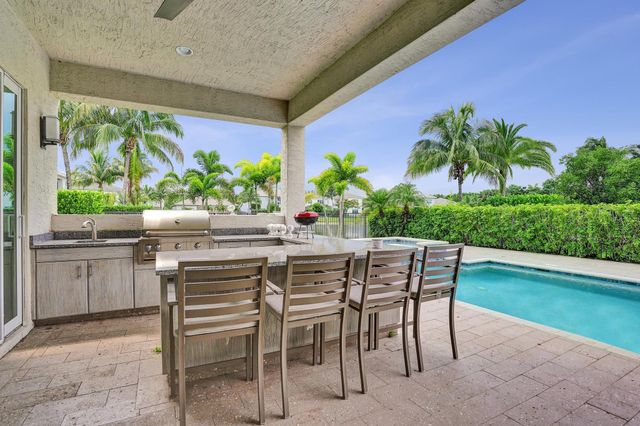 19889 Old Bridgewood Trail, Boca Raton, FL 33498