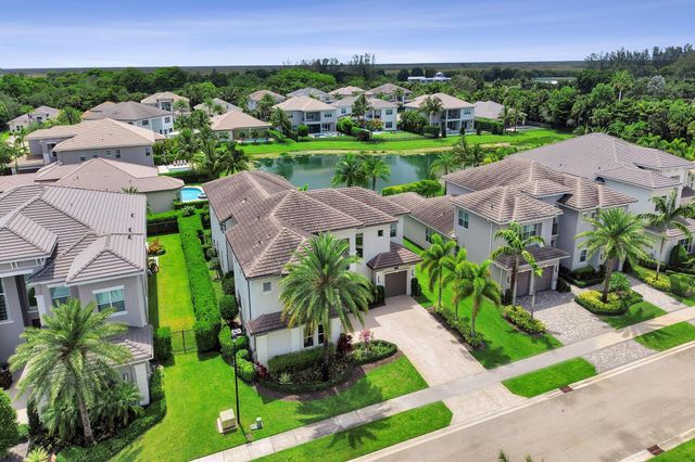 19889 Old Bridgewood Trail, Boca Raton, FL 33498