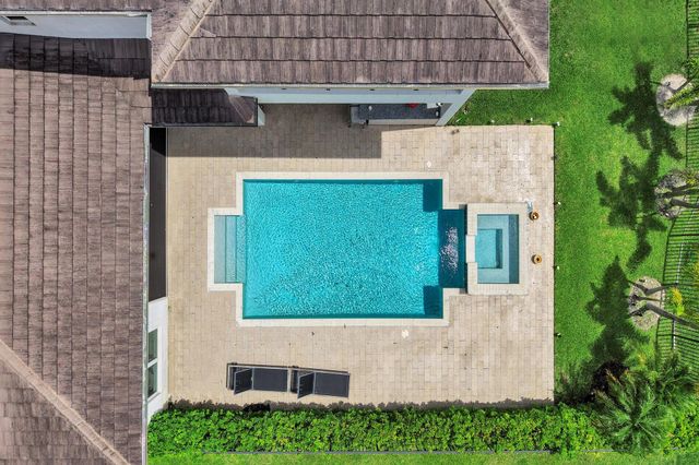 19889 Old Bridgewood Trail, Boca Raton, FL 33498