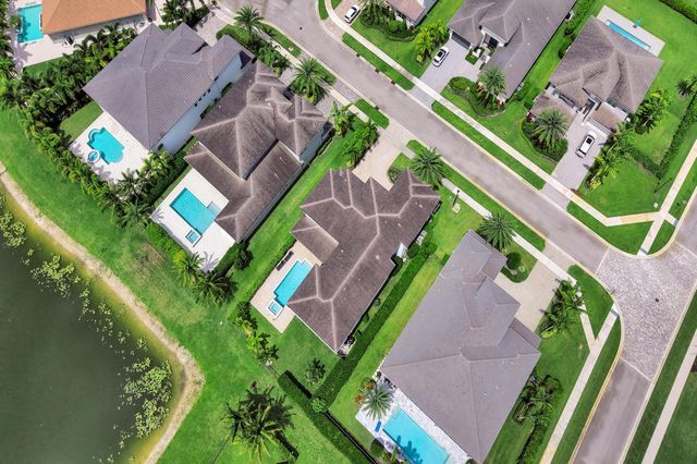 19889 Old Bridgewood Trail, Boca Raton, FL 33498
