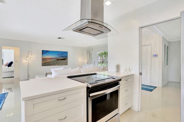 1410 SE 12th Street, Deerfield Beach, FL 33441