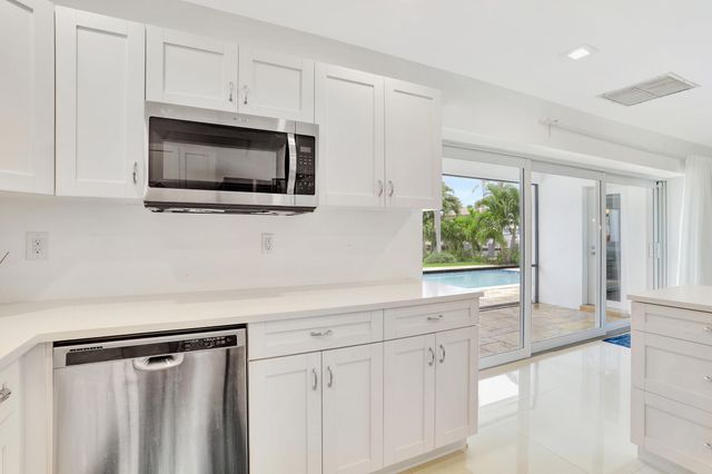 1410 SE 12th Street, Deerfield Beach, FL 33441