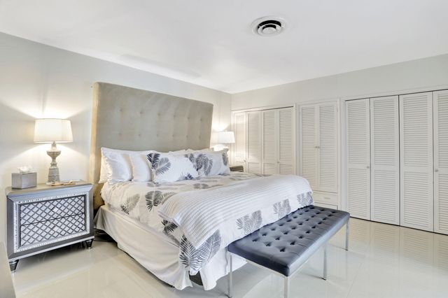 1410 SE 12th Street, Deerfield Beach, FL 33441