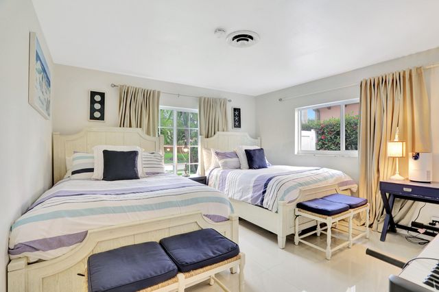 1410 SE 12th Street, Deerfield Beach, FL 33441