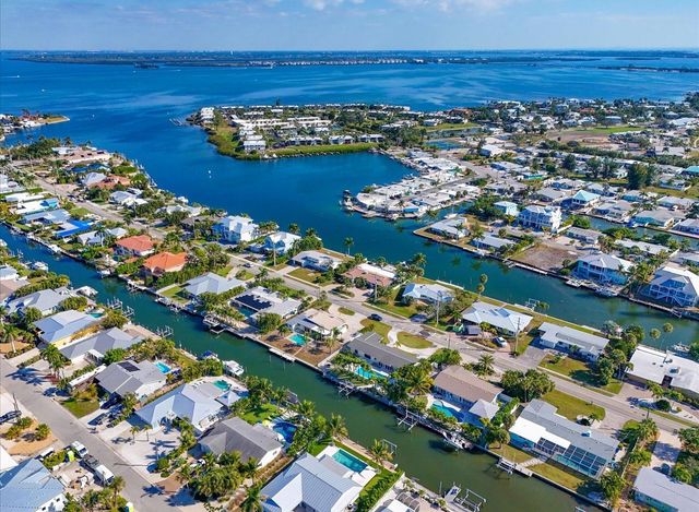 512 KEY ROYALE DRIVE, Holmes Beach, FL 34217