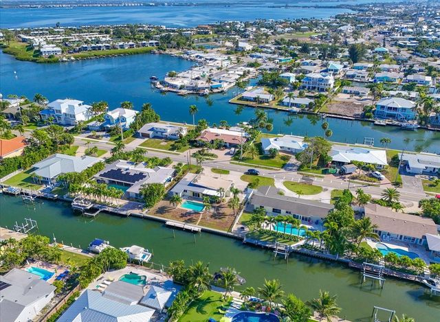512 KEY ROYALE DRIVE, Holmes Beach, FL 34217