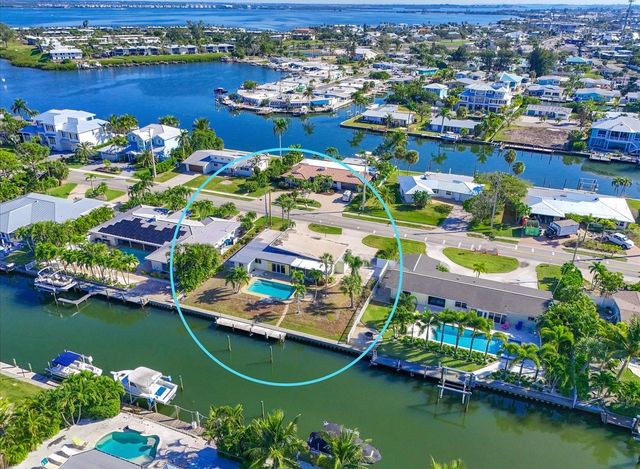 512 KEY ROYALE DRIVE, Holmes Beach, FL 34217