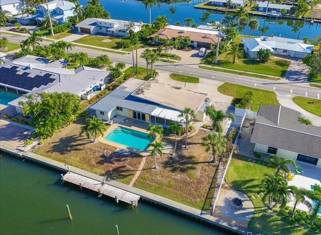 512 KEY ROYALE DRIVE, Holmes Beach, FL 34217
