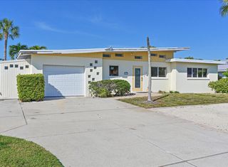 512 KEY ROYALE DRIVE, Holmes Beach, FL 34217