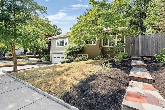 44 Rolling Ln, Newton, MA 02467