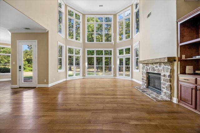 25 LANCASTER DR, Arlington, TN 38002