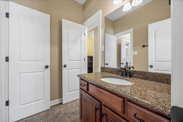 25 LANCASTER DR, Arlington, TN 38002
