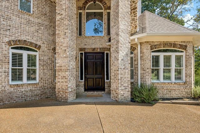 25 LANCASTER DR, Arlington, TN 38002