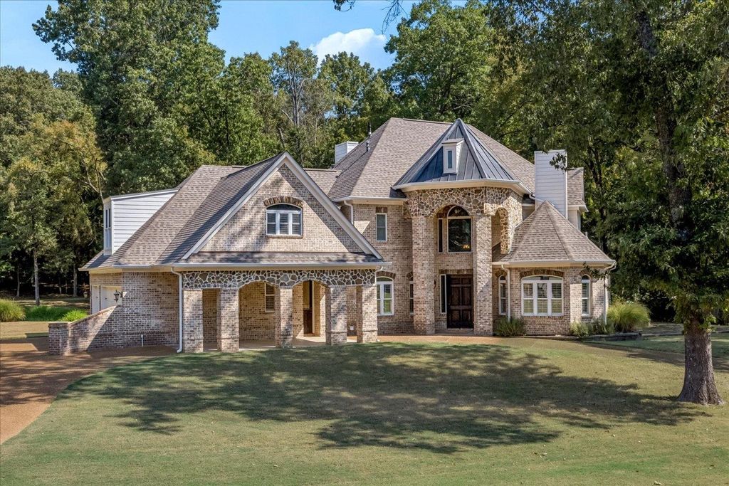 25 LANCASTER DR, Arlington, TN 38002