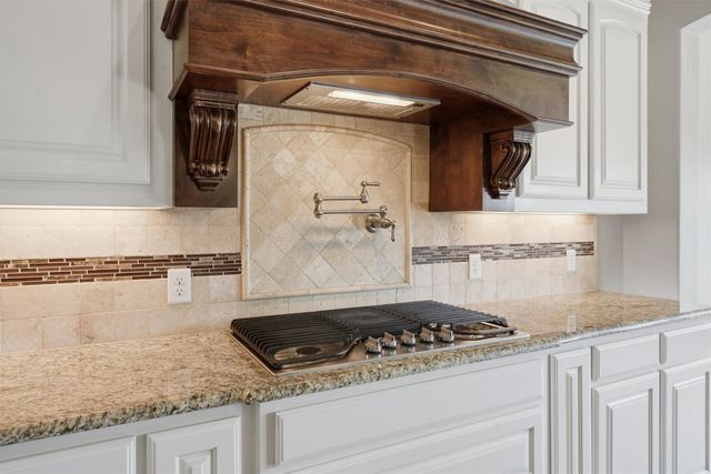 3913 Homestead Court, Granbury, TX 76049