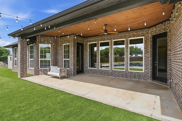 3913 Homestead Court, Granbury, TX 76049
