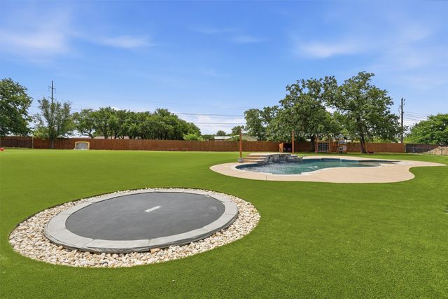 3913 Homestead Court, Granbury, TX 76049