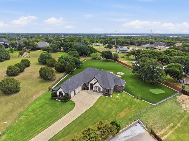 3913 Homestead Court, Granbury, TX 76049