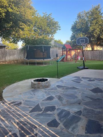 8432 Cactus Flower Drive, Fort Worth, TX 76131