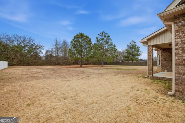 251 Hampton Oaks Way, Byron, GA 31008