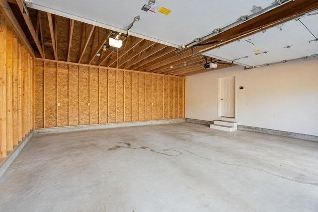 23 Old Center St, Carver, MA 02330