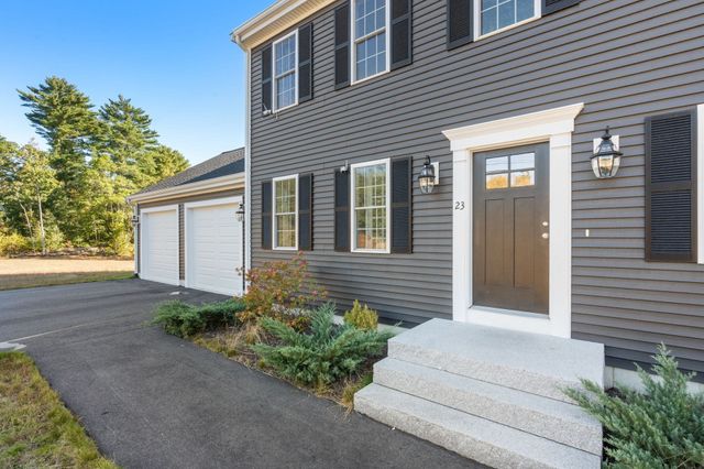 23 Old Center St, Carver, MA 02330