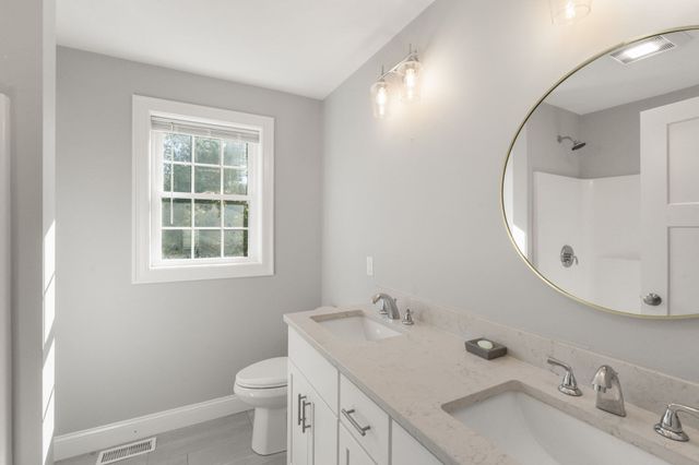 23 Old Center St, Carver, MA 02330