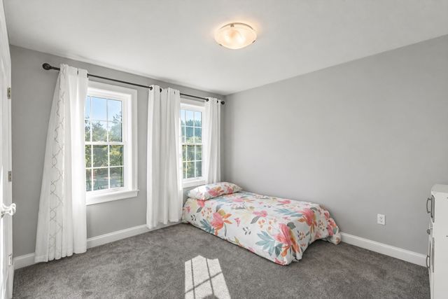 23 Old Center St, Carver, MA 02330