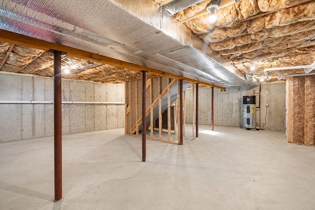 23 Old Center St, Carver, MA 02330