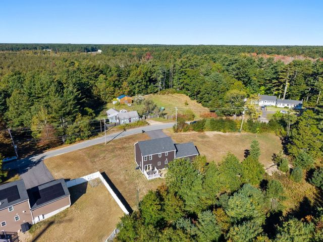 23 Old Center St, Carver, MA 02330