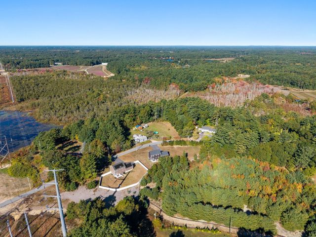 23 Old Center St, Carver, MA 02330