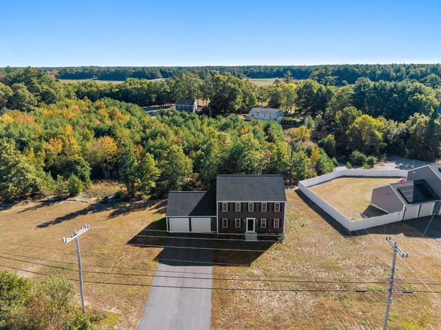 23 Old Center St, Carver, MA 02330