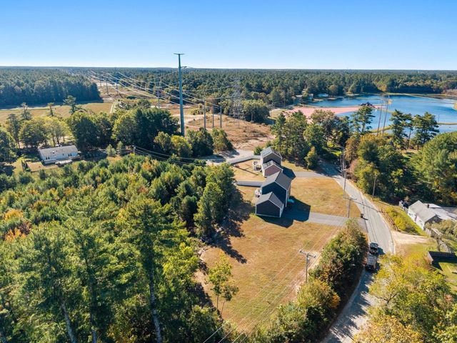23 Old Center St, Carver, MA 02330