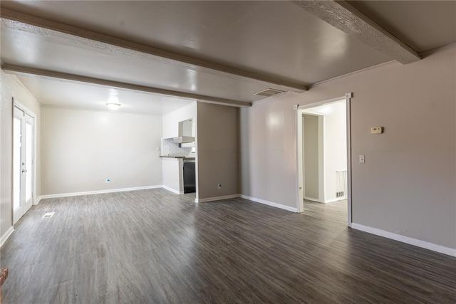 6817 Lancer Lane, Oklahoma City, OK 73132