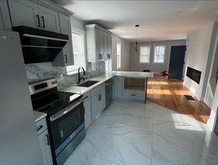 18 Montclair Ave 3, Quincy, MA 02171