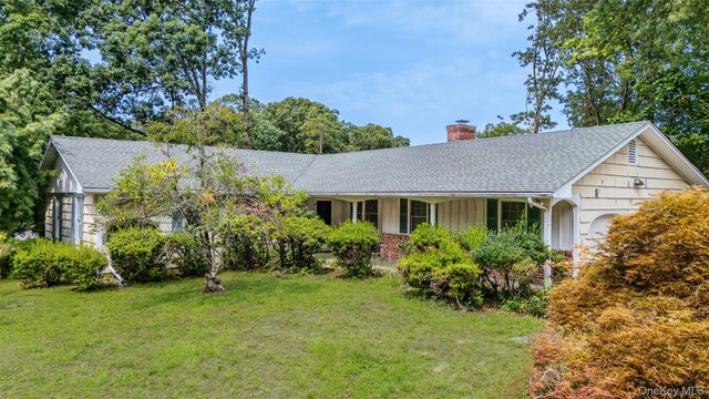 1 Briar Court, Rocky Point, NY 11778
