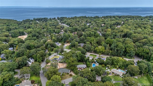 1 Briar Court, Rocky Point, NY 11778