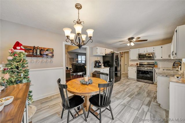 3211 Rolling Creek Drive, New Albany, IN 47150