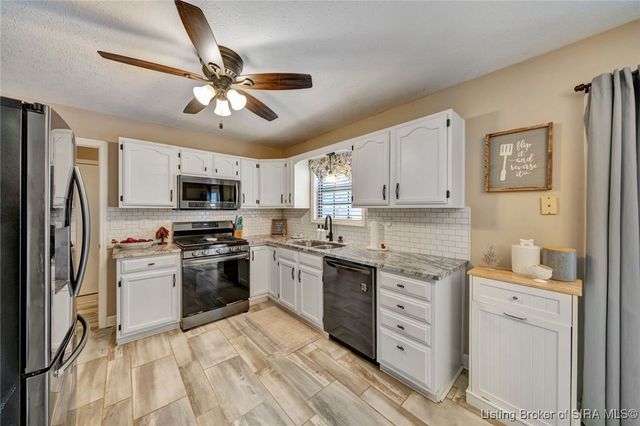 3211 Rolling Creek Drive, New Albany, IN 47150