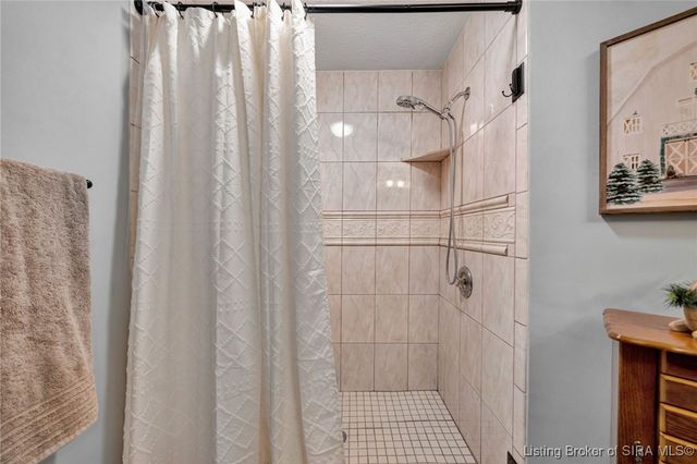 3211 Rolling Creek Drive, New Albany, IN 47150