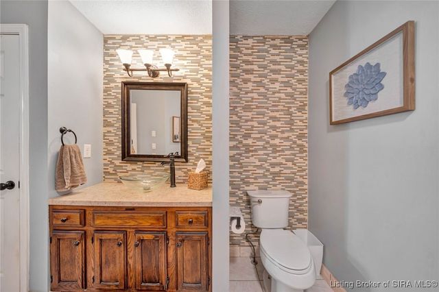 3211 Rolling Creek Drive, New Albany, IN 47150