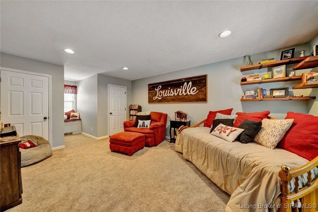 3211 Rolling Creek Drive, New Albany, IN 47150